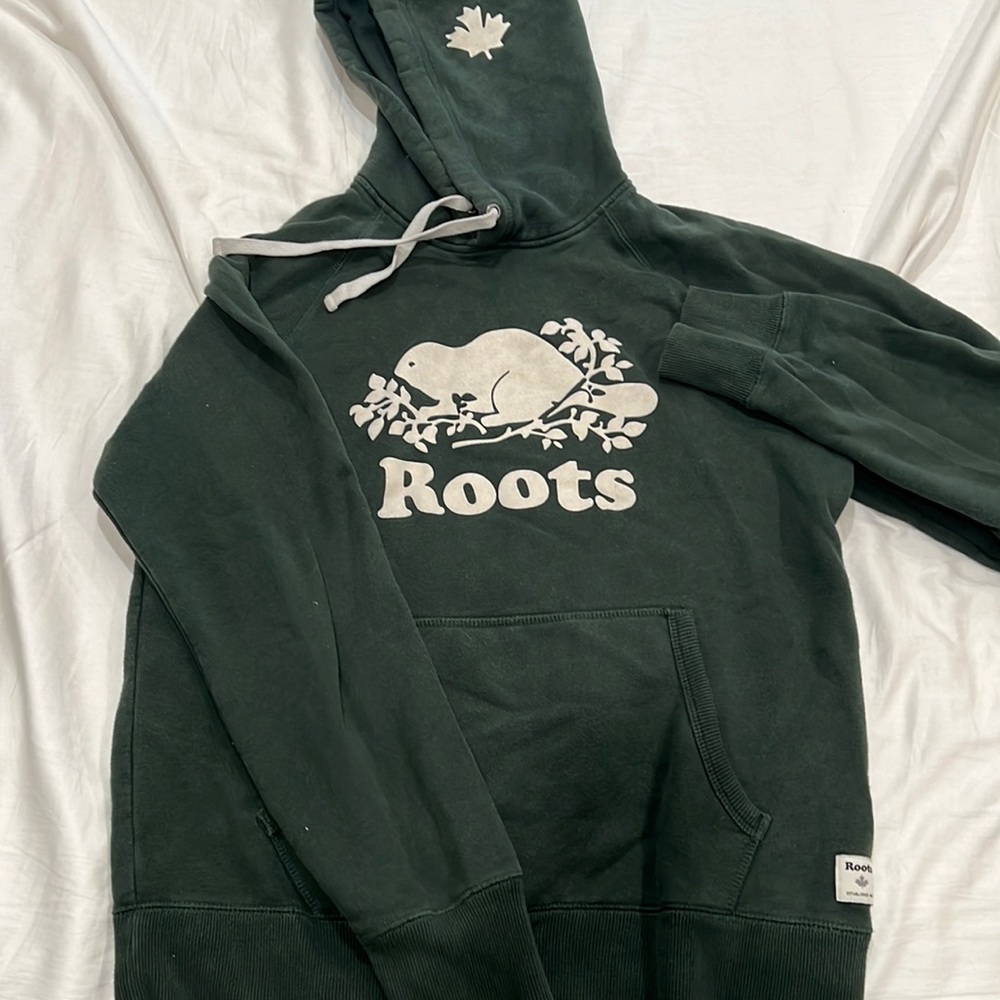 Men’s small Roots hoodie